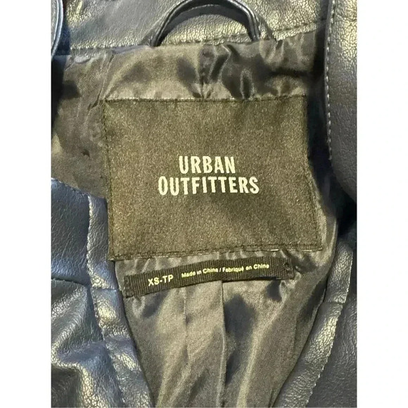 NWOT Urban Outfitters size xs vegan leather‎ navy bomber jacket with belt - Picture 3 of 5